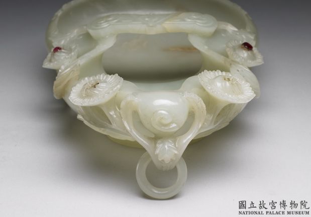 Jade gourd-shaped water container, Qing dynasty (1644-1911)-China Archive